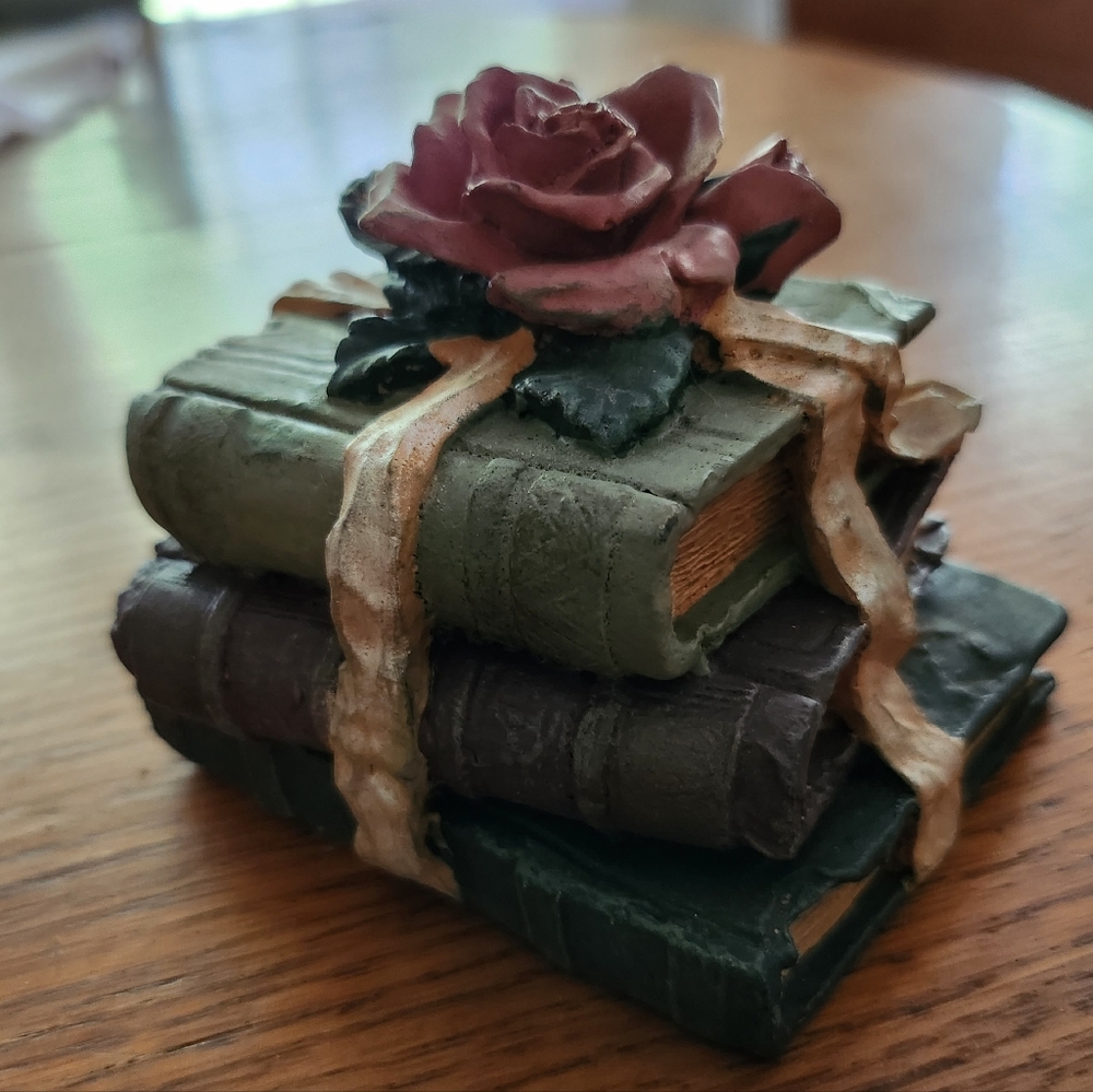 Paperweight Antique Book Stack and Roses - Picture 3 of 14